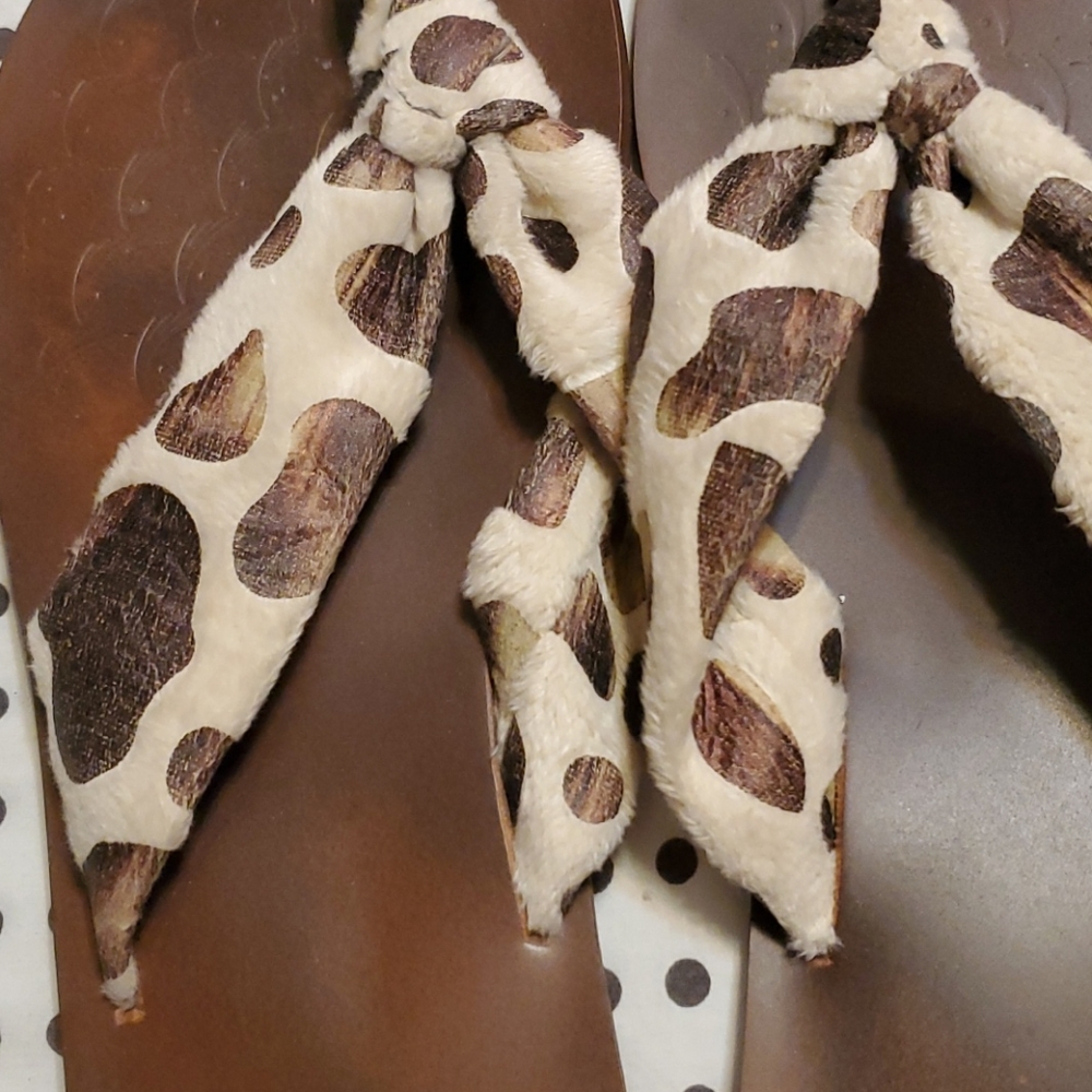 Frisky Sandals - Picture 5 of 5